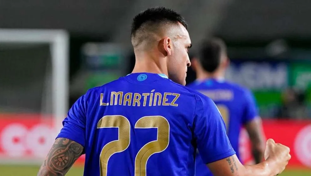 Martínez se metió entre los 10 máximos goleadores en la historia de la Selección, alcanzando a Leopoldo Luque y Daniel Passarella con 22 tantos.