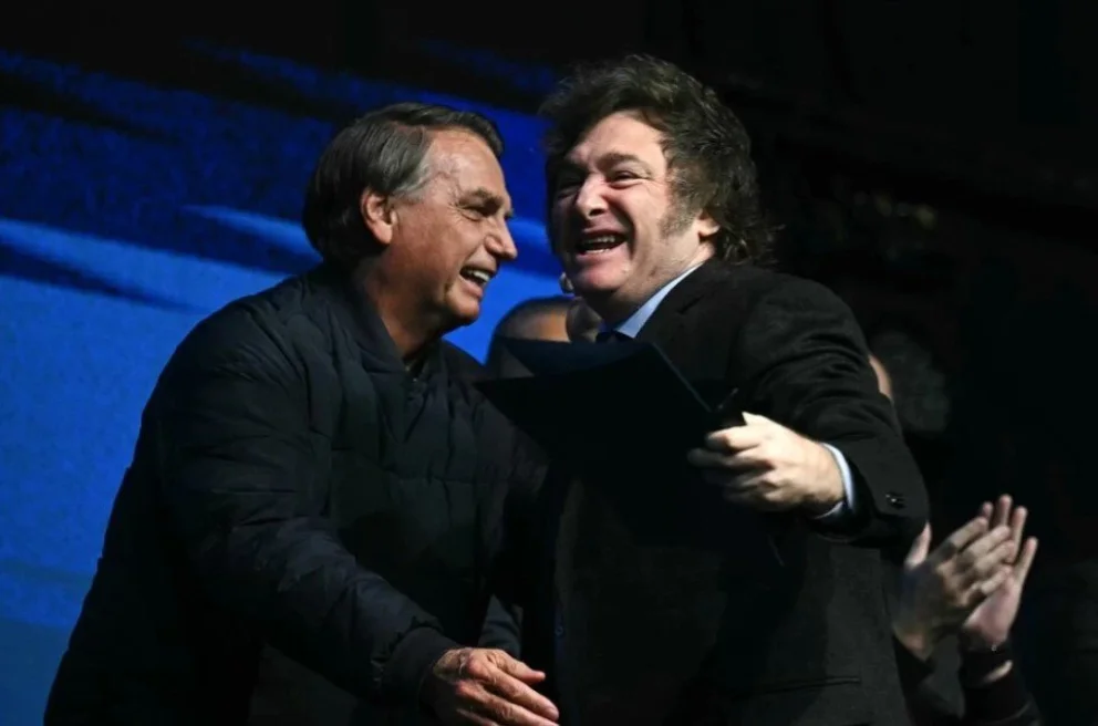 Flávio Bolsonaro ingresó a la Argentina por Misiones y continuó viaje hacia Estados Unidos. Brasil convocó a la encargada de negocios argentina para solicitar información sobre las circunstancias del traslado. Foto: archivo.