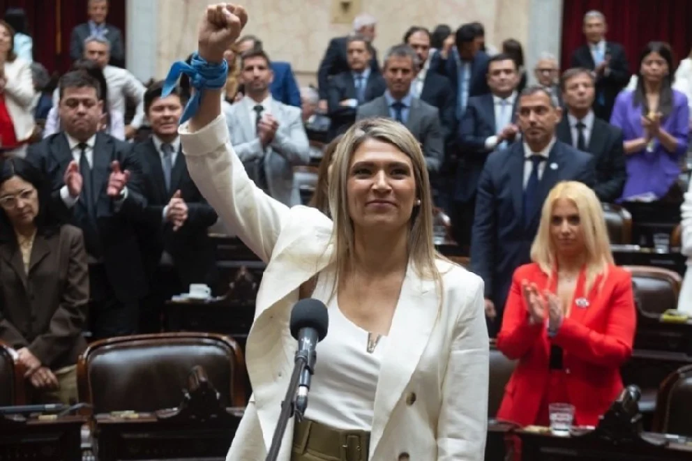 La senadora Nadia Márquez pasó por Cumbre.