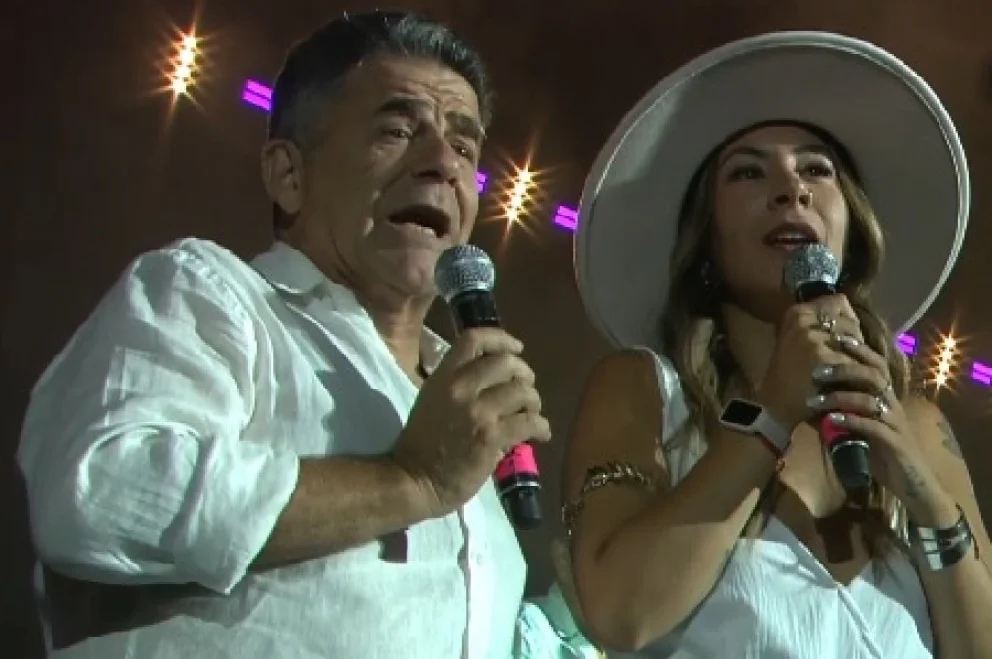 Julián Weich confirmó en la mesa de Juana Viale que su marca solidaria no funcionará más debido a la falta de consumo y apoyo externo.