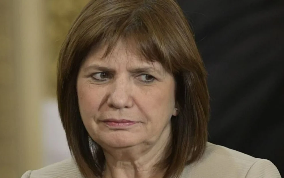 Patricia Bullrich plantea distancia del Gobierno.