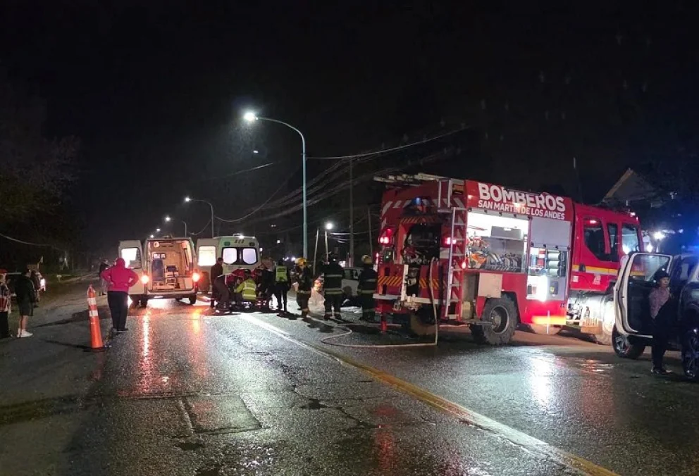 Grave choque de un auto y una moto en San Martín: hay heridos graves ...