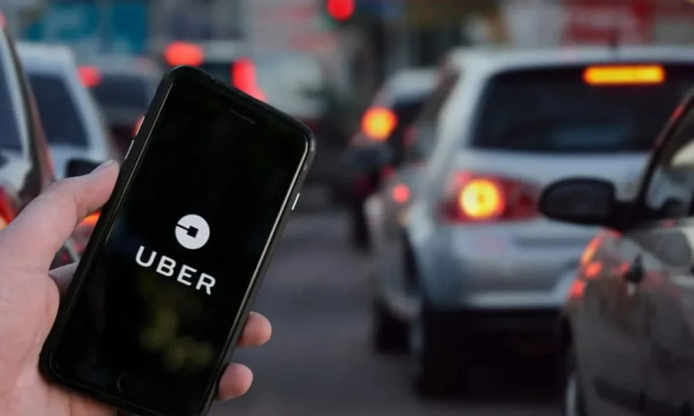 Espinosa aseguró que están cerca de llegar a un acuerdo con Uber. Foto: Archivo