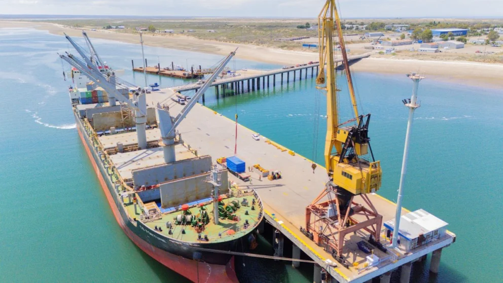 La terminal de Punta Colorada supera el 50% de avance y concentra miles de puestos de trabajo directos e indirectos. Foto Archivo
