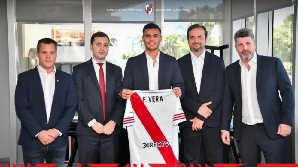 River presentó a Fausto Vera. Foto: @Riverplate