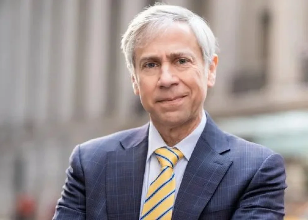 Pollack (foto), cuya oficina se encuentra a escasos metros de la Casa Blanca, ya presentó formalmente el documento de comparecencia ante el juez Alvin Hellerstein, quien presidirá el proceso.