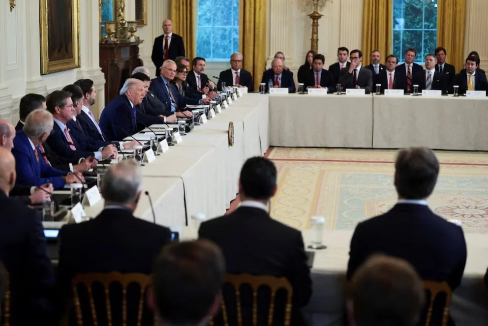 La cumbre con empresas petroleras internacionales se llevó a cabo este viernes y hubo definiciones concretas por parte del presidente de Estados Unidos. Foto: REUTERS/Evelyn Hockstein