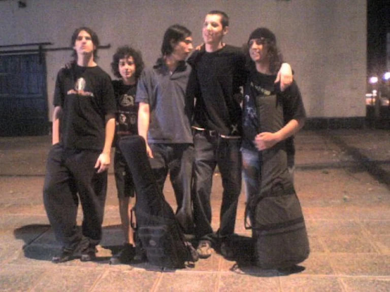 "Mata-rutinas", su primera banda 