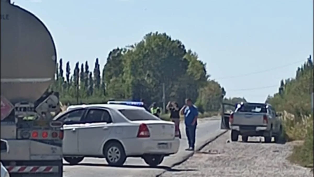 Un motociclista murió tras chocar contra una camioneta en la Ruta 22 ...