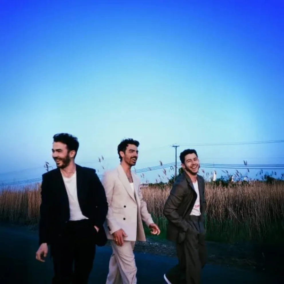 Los hermanos Jonas vuelven a Buenos Aires con una propuesta que mezcla nostalgia y su presente más creativo.