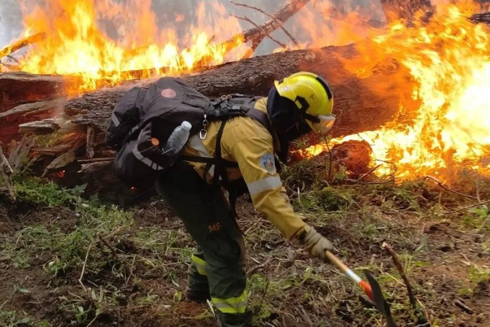 La inversión en equipamientos y dispositivos permite una rápida respuesta ante los incendios que promedia las dos horas para controlarlos.