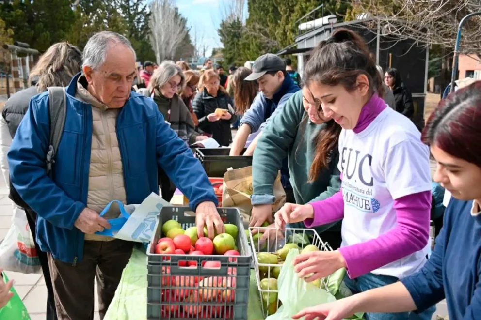 El frutazo se reedita en Cipolletti, de 14 a 18 o hasta agotar stock.