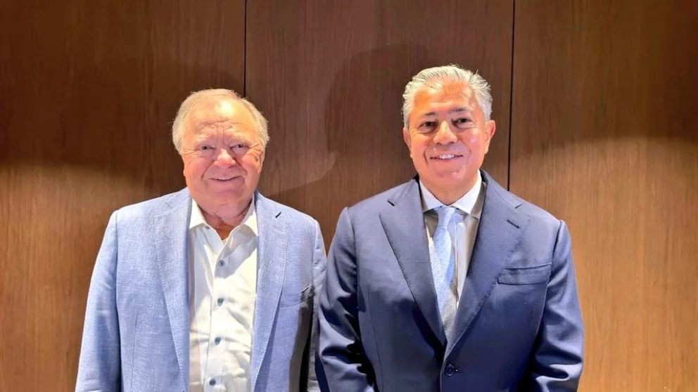 Rolando Figueroa y Harold Hamm analizaron el potencial de Vaca Muerta durante la Argentina Week en Nueva York. Foto: X 