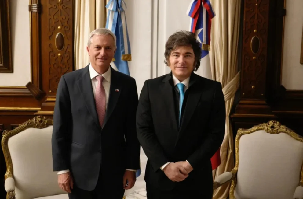 Milei junto a José Antonio Kast. Foto: NA