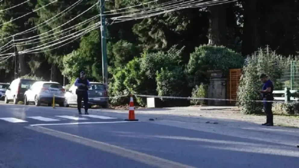 La Avenida Pioneros fue escenario de momentos de mucha violencia y tensión ayer por la tarde.