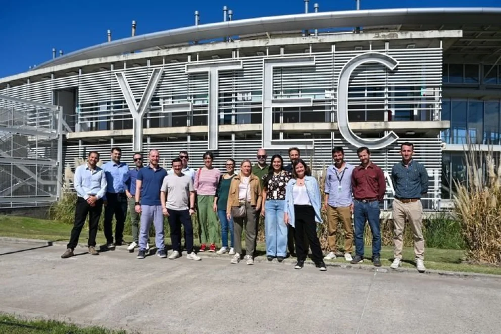 Equipos de la italiana ENI visitaron las instalaciones de Y-TEC, el brazo tecnológico de YPF, en un encuentro orientado a profundizar el intercambio de conocimiento aplicado.