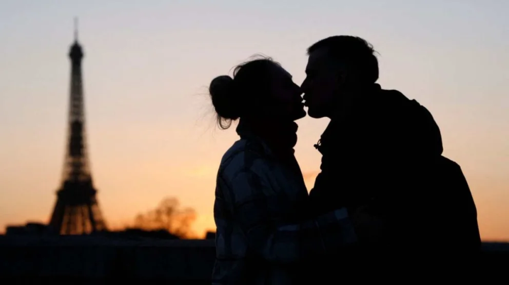 El 13 de abril recuerda la importancia del beso como gesto universal de afecto y conexión humana.