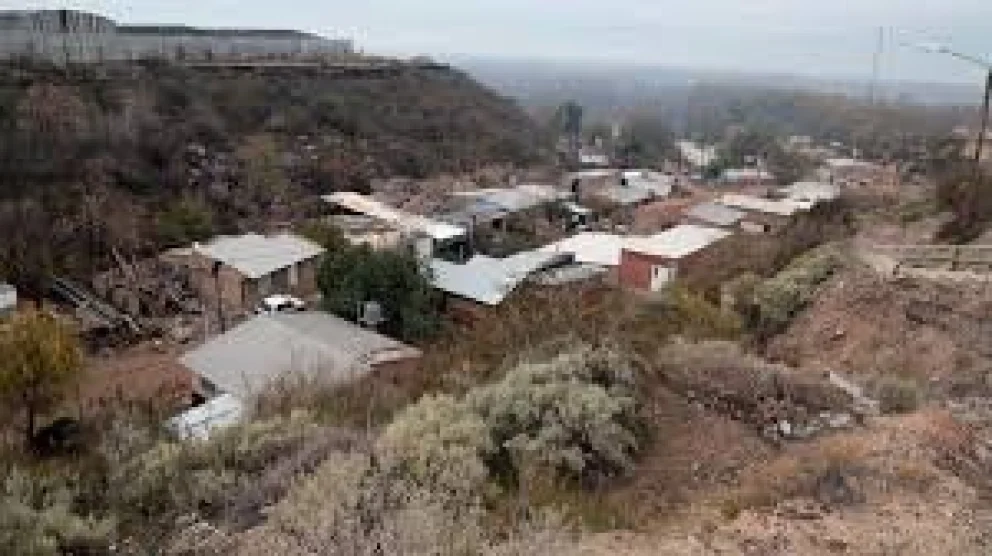 Las agresiones al bebé se dieorn en la vivienda familiar del barrio Nueva España de Centenario. Foto: gentileza.