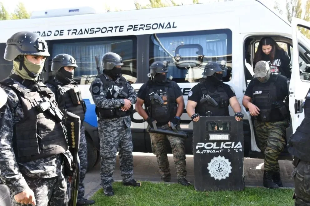 Participaron unos 200 efectivos en el operativo.