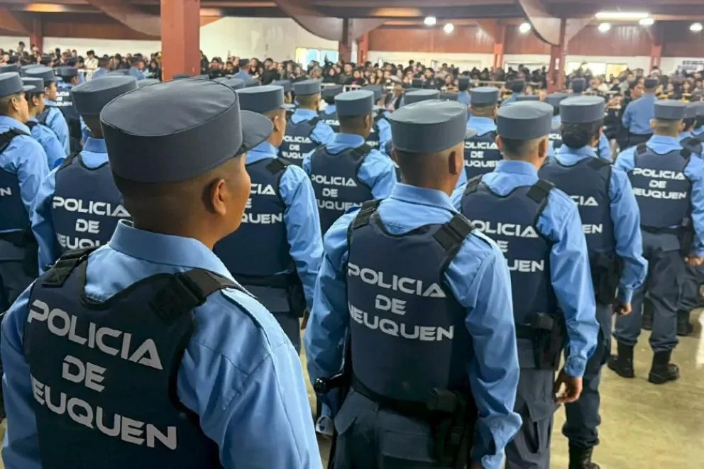 En el marco del plan de becas provinciales, el gobierno neuquino amplió el beneficio a aspirantes en distintos escalafones de la policía. Foto: archivo