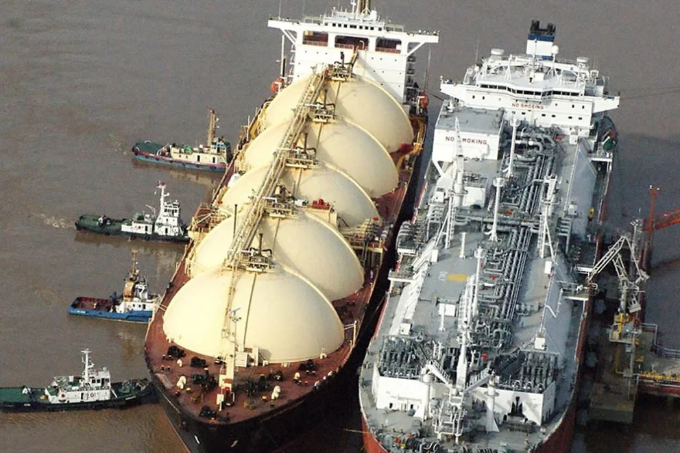 La compra de GNL continuará a cargo de Enarsa, abortando el llamado a licitación en la que pujaban dos empresas privadas. Foto: archivo