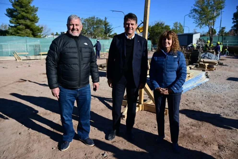 Alejandro Nicola, Mariano Gaido y María Pasqualini.