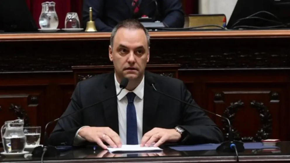 El jefe de Gabinete Manuel Adorni en la Cámara de Diputados.