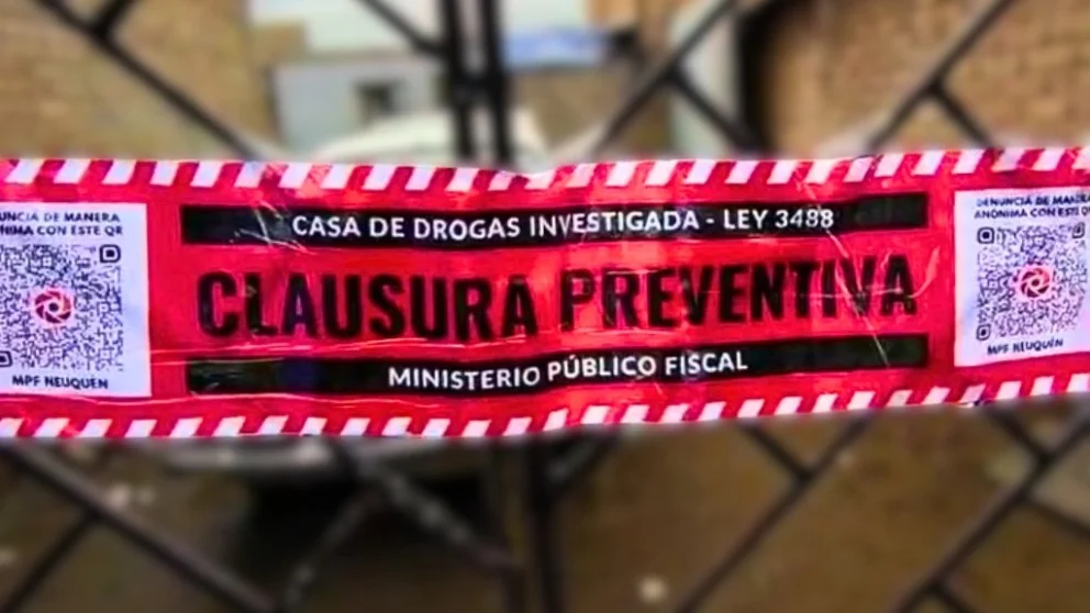 La faja de clausura preventiva aplicada por el MPF.