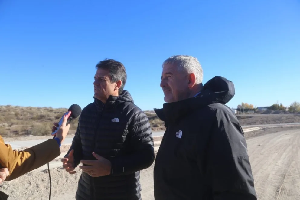Mariano Gaido junto al secretario de Infraestructura, Alejandro Nicola.