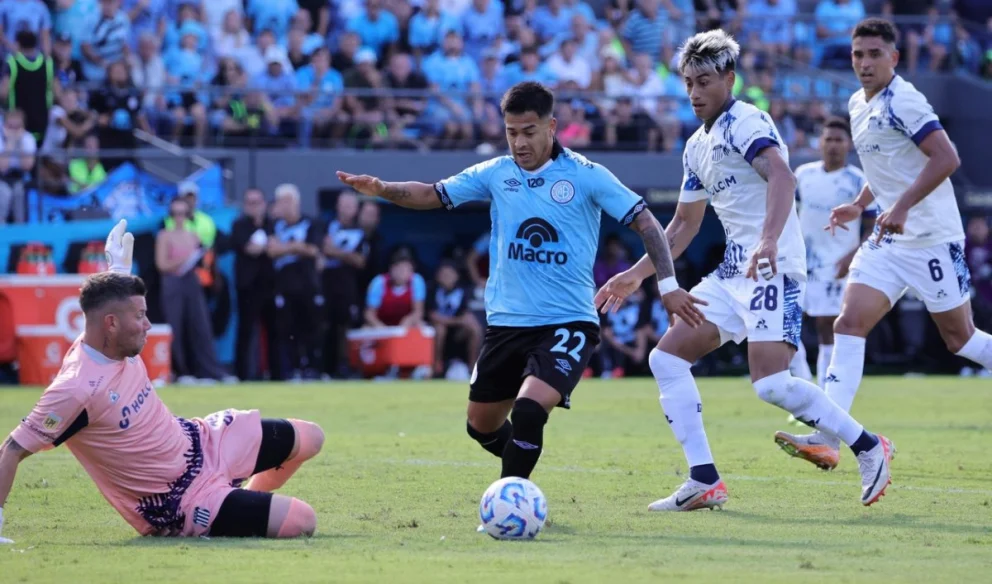 Belgrano llegó a cuartos luego de ganarle el clásico a Talleres de visitante.
