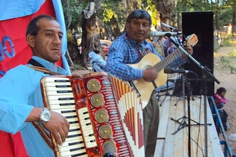 Atilio Alarcón nació en Curaco, un paraje del norte neuquino, y convirtió la vida criancera en canción a través de cuecas y balses.
