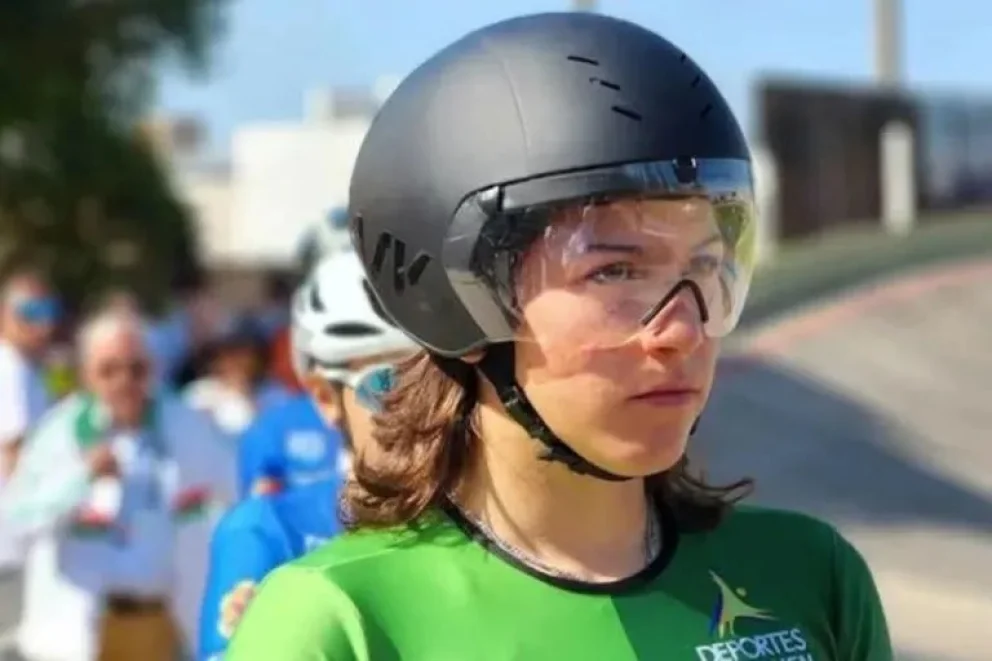 Abril Garzón, ciclista de Huinganco, se consagró campeona argentina de ruta en Córdoba. El gobernador Rolando Figueroa la destacó como ejemplo de esfuerzo y perseverancia.
