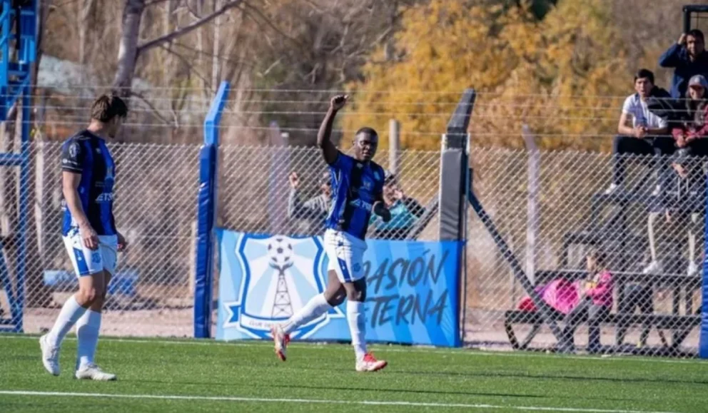Canga fue el autor del gol de la victoria. Foto: Prensa Deportivo Rincón