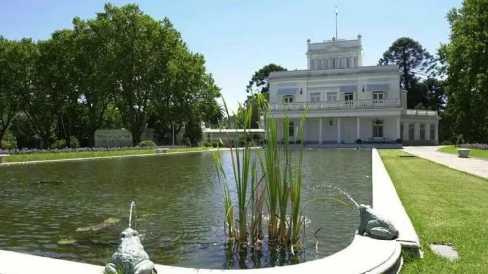 La licitación para el mantenimiento y riego en la Residencia Presidencial de Olivos está bajo investigación de la Justicia. Foto: NA