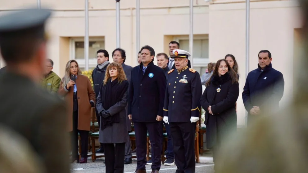 El acto contó con presencia de veteranos de Malvinas y autoridades provinciales.