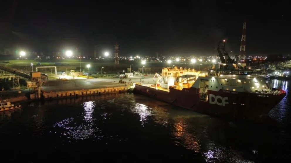 El operativo en Puerto Quequén marca un hito en la integración logística con Vaca Muerta.
