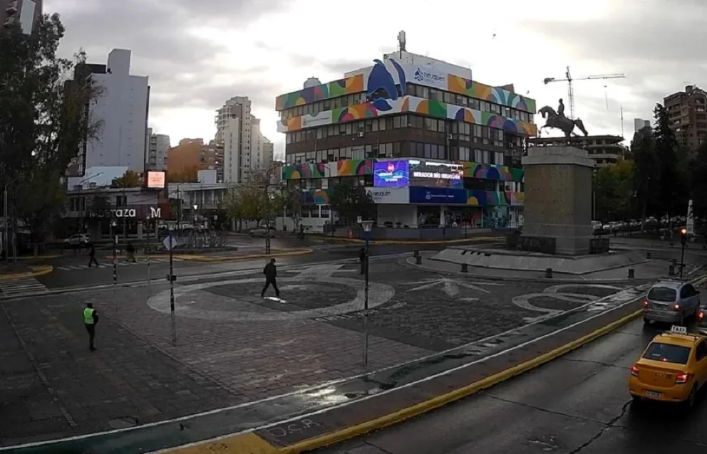 Cómo estará el tiempo este lunes 1 de junio en Neuquén y toda la provincia. Foto: captura cámara Municipalidad de Neuquén. 
