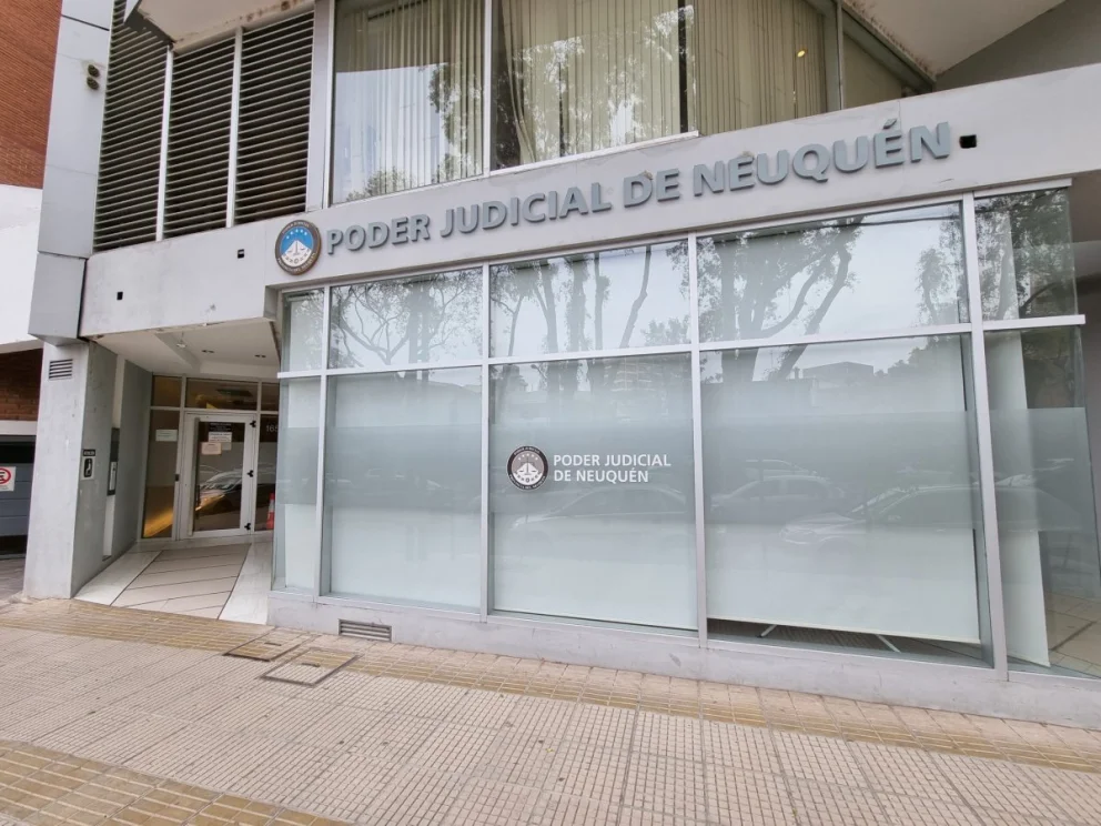 Le impusieron requisitos abusivos para entregarle un departamento que ya había pagado.