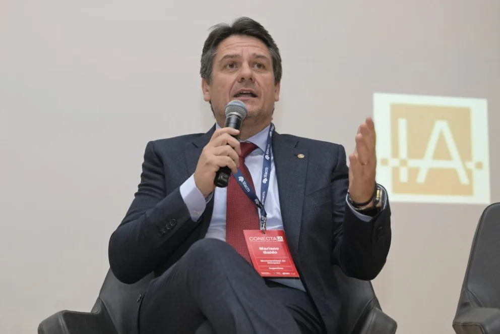 El intendente Mariano Gaido durante su exposición.