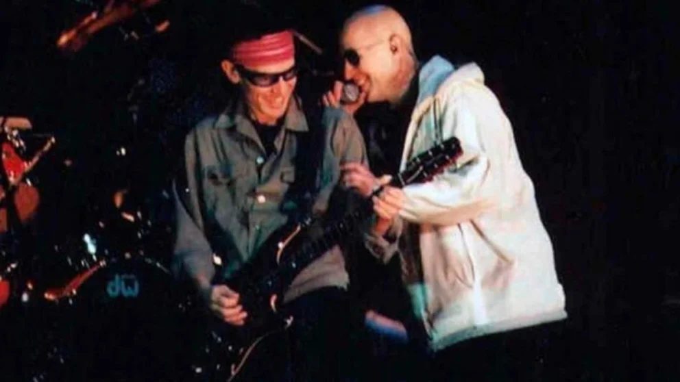 Skay y el Indio Solari en show.