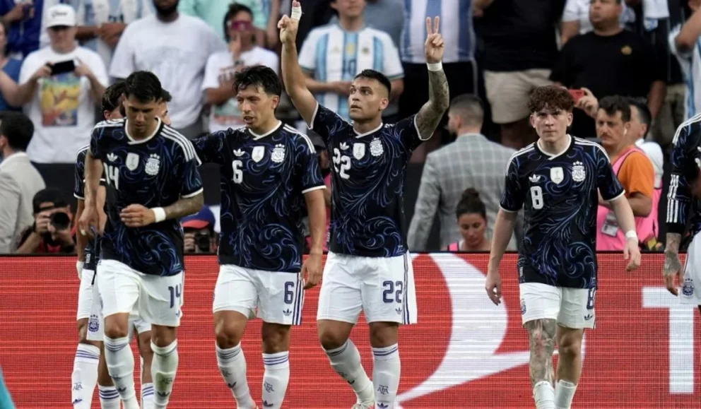Los dirigidos por Lionel Scaloni vienen de ganarle 2-0 a Honduras. Foto: TN