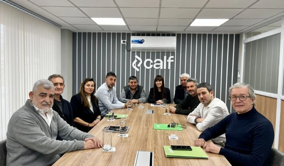 Autoridades de la CALF recibieron a una delegación de ACIPAN luego de las declaraciones públicas acerca del componente tarifario. Foto: CALF
