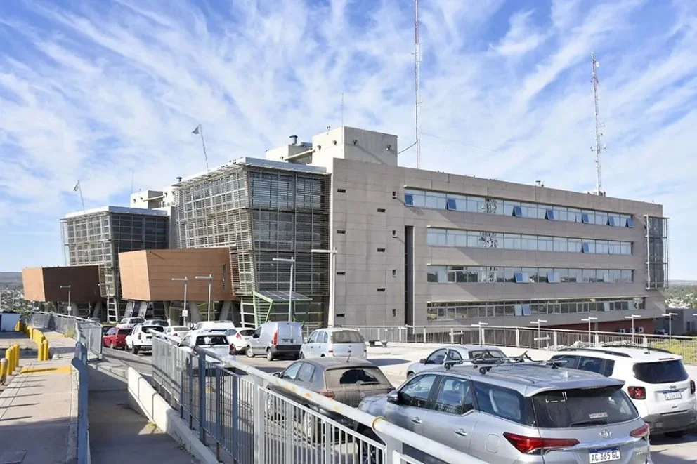 El Centro Administrativo Ministerial (CAM) de Neuquén.