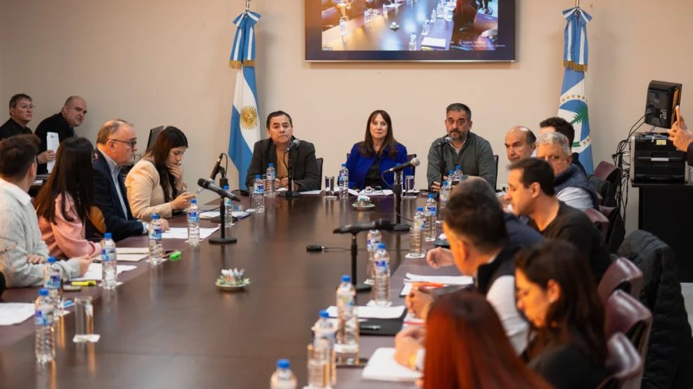 El debate de la Legislatura en comisiones. Foto Legislatura.