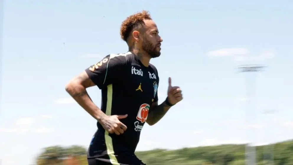 Neymar se acerca al momento de su debut con Brasil en el Mundial. Foto: @brasil