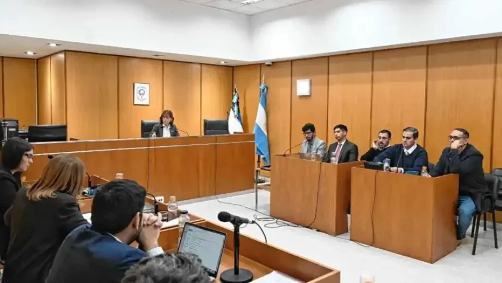 Sigue el escándalo en Allen. Foto: Gentileza. 