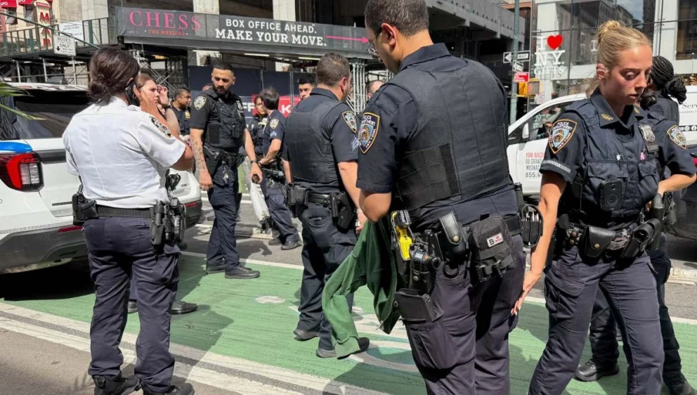 Las detonaciones provocaron corridas, escenas de desesperación y miles de personas buscando refugio en comercios y estaciones de subte. Foto: gentileza.
