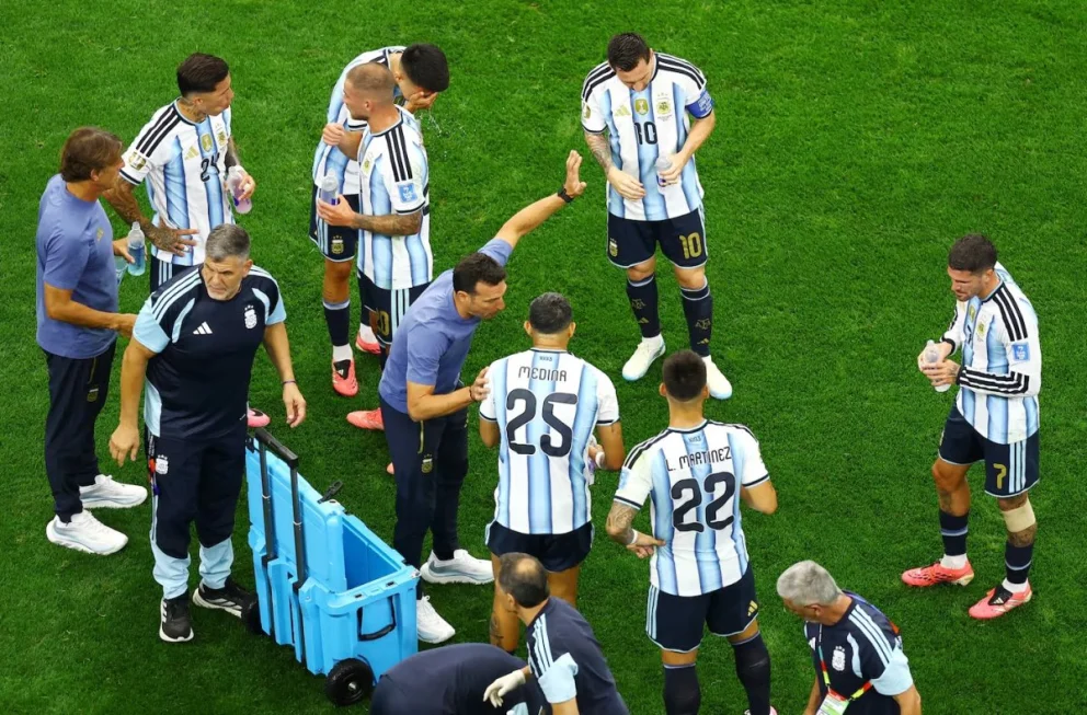 El entrenador destacó la paciencia del equipo al manejar la pelota. Foto: gentileza