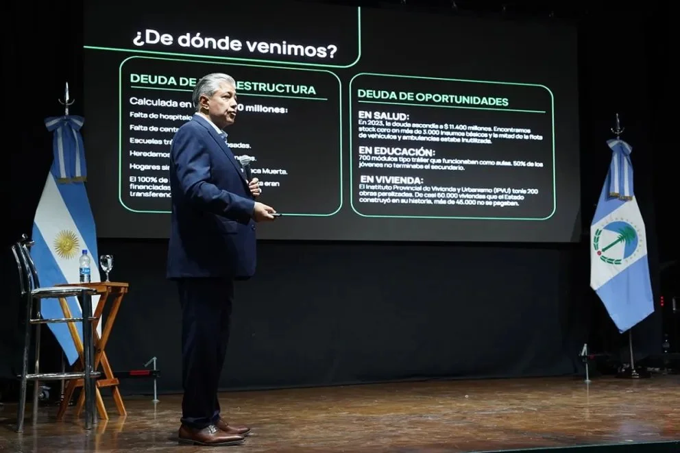 Rolando Figueroa en Chos Malal.