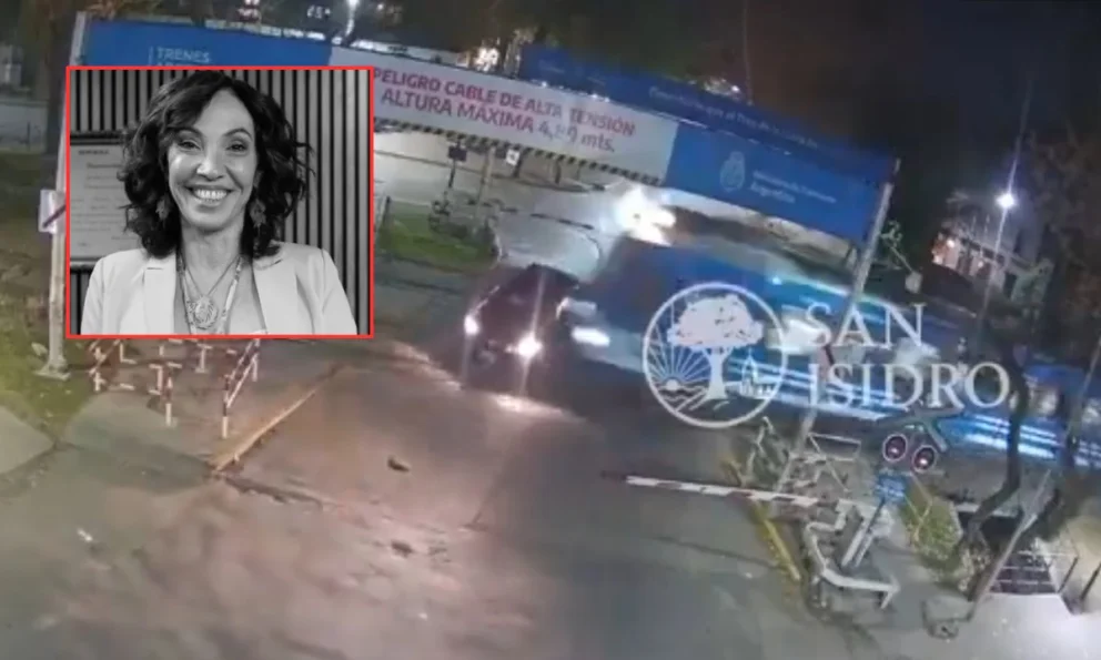 El tren impactó contra el lateral izquierdo del auto y lo arrastró varios metros.